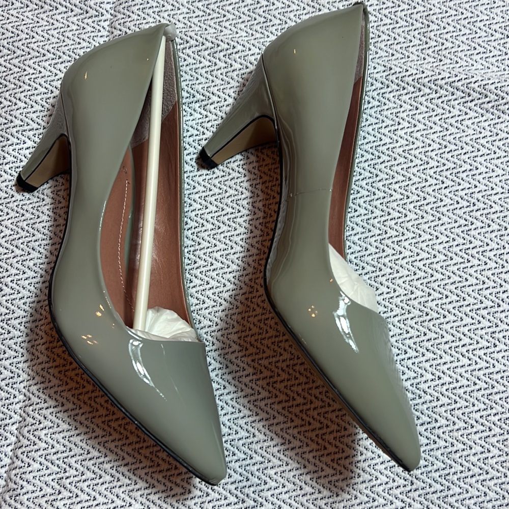 New Vince Camuto pumps - Picture 4 of 7